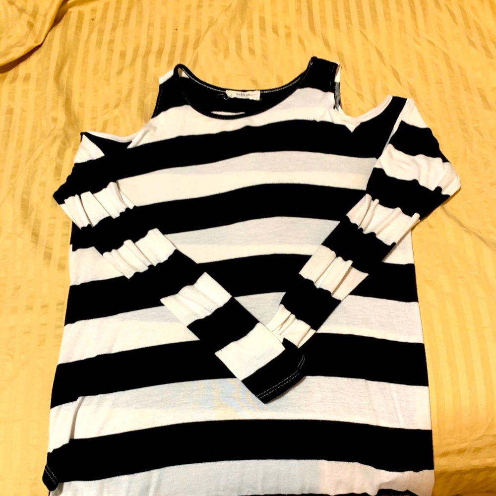 Cold Shoulder Long Sleeve